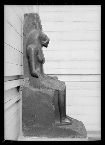 statue, image 8/10