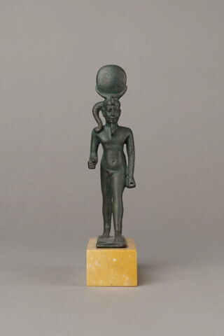 figurine, image 2/7