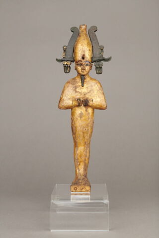statue