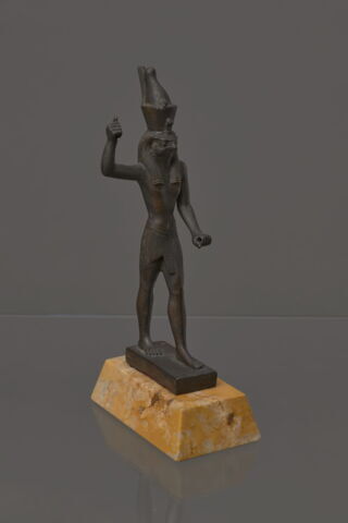 figurine d'Horus harponneur