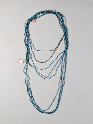 collier ; perle tubulaire