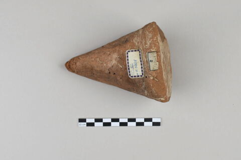 cône funéraire, image 2/6