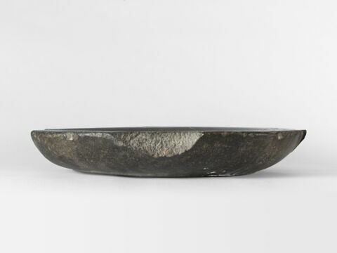bassin à libation circulaire à oreilles, image 4/6