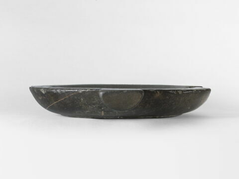 bassin à libation circulaire à oreilles, image 6/6