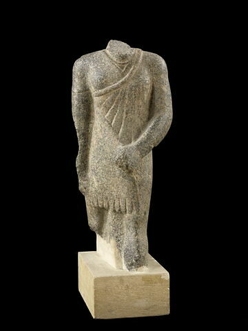 statue, image 4/5