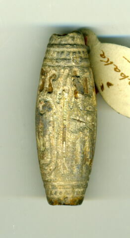 perle en olive ; amulette, image 2/5