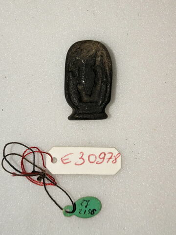 scaraboïde ; amulette, image 2/2