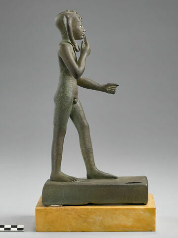 statuette, image 7/8