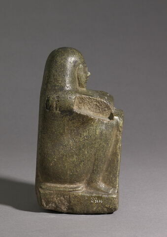 statue cube ; statue naophore, image 4/8
