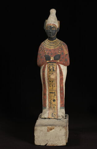 statue