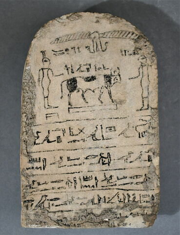 stèle cintrée, image 3/3