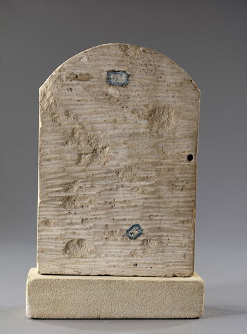 stèle cintrée, image 2/4
