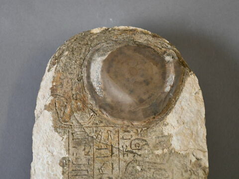 stèle cintrée, image 2/2
