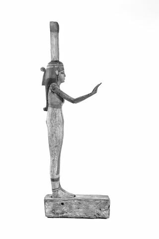 statue, image 6/9