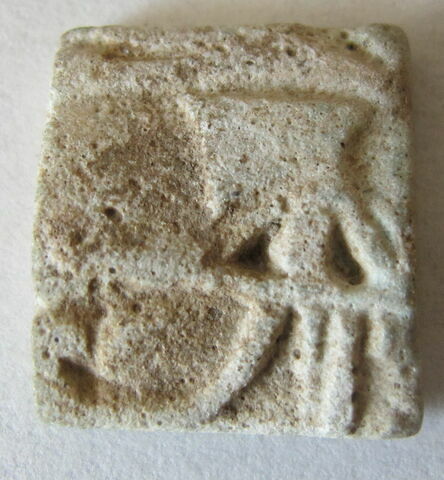 amulette oudjat ; plaque