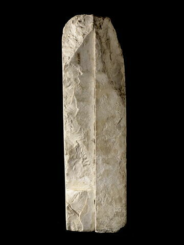 statue, image 4/16