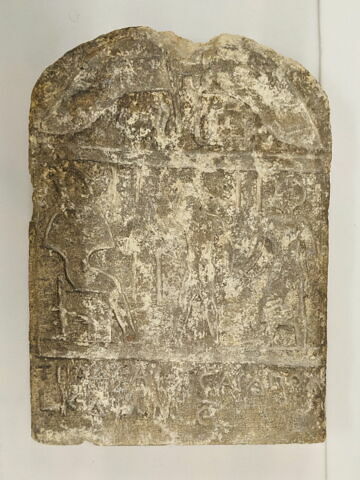 stèle cintrée ; stèle à un registre, image 2/2