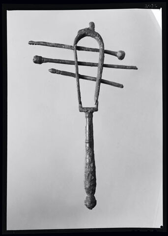 sistre arqué, image 3/4