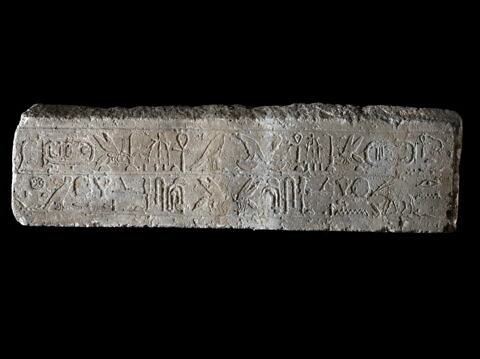 relief mural ; linteau