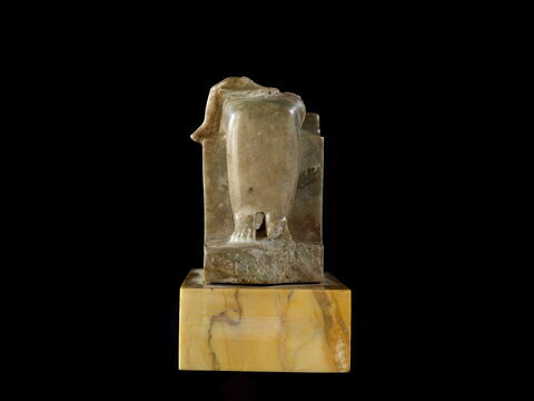 figurine d'Isis allaitant, image 2/5