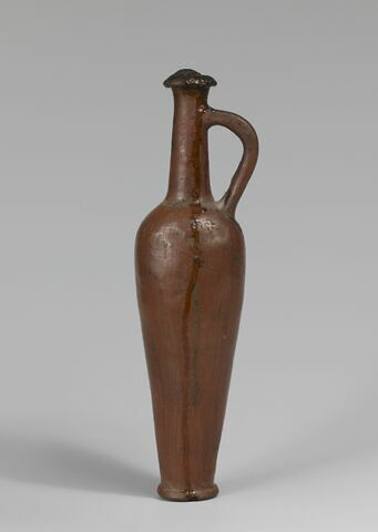 bouteille cananéenne ; avec contenu