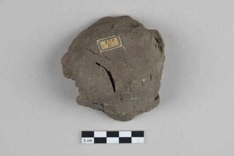 bouchon de jarre en calotte ; empreinte de sceau, image 2/3
