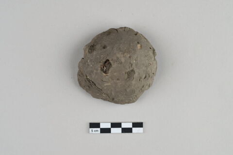 bouchon de jarre en calotte ; empreinte de sceau, image 2/6