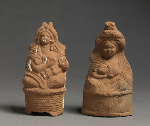 figurine de Béset allaitant, image 2/4