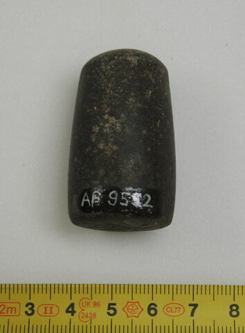 poids  ; polissoir, image 1/1