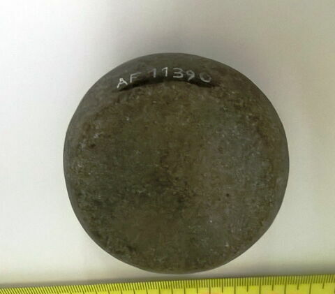 polissoir cylindrique bombé  ; poids circulaire bombé