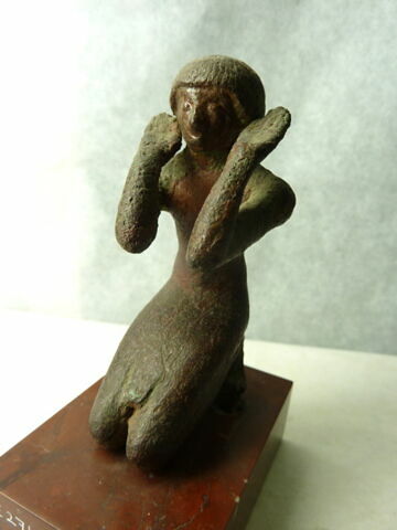 figurine