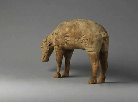 statue, image 4/14