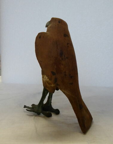 statue, image 4/7