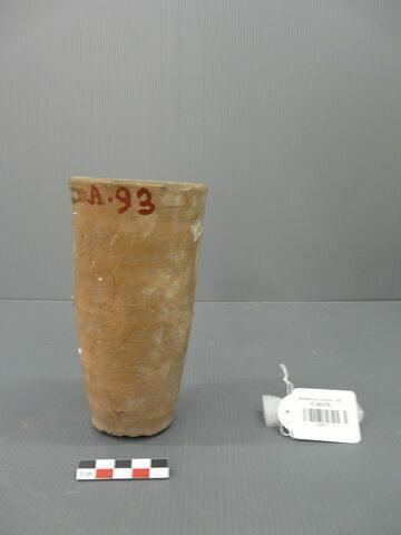 vase ; gobelet