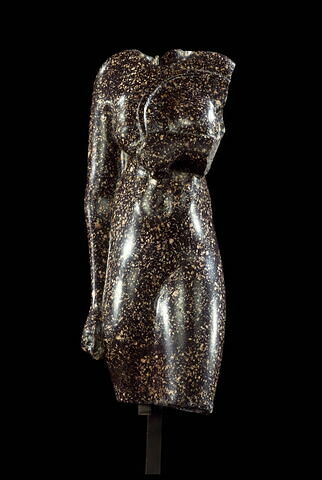 statue, image 3/9