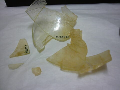 vase, image 2/2