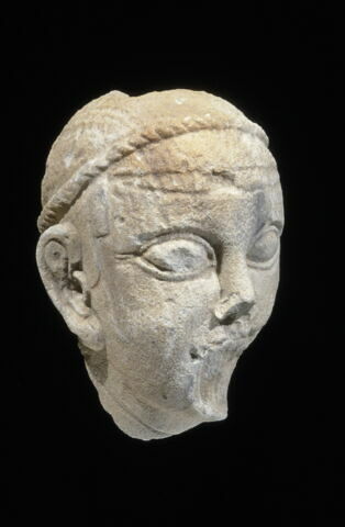 statue, image 3/3