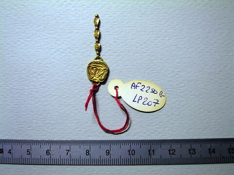 pendentif ; élément de collier, image 2/2
