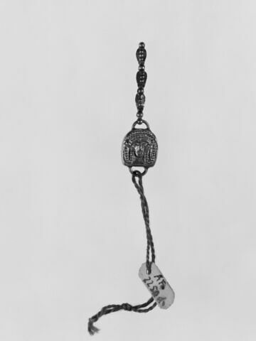 pendentif ; élément de collier