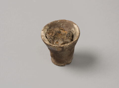 gobelet ; avec contenu, image 3/3