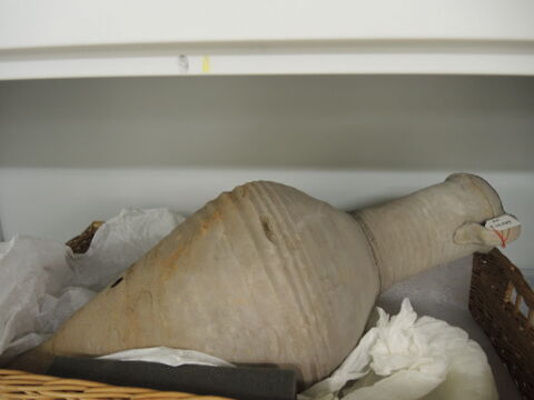 amphore apode, image 2/3