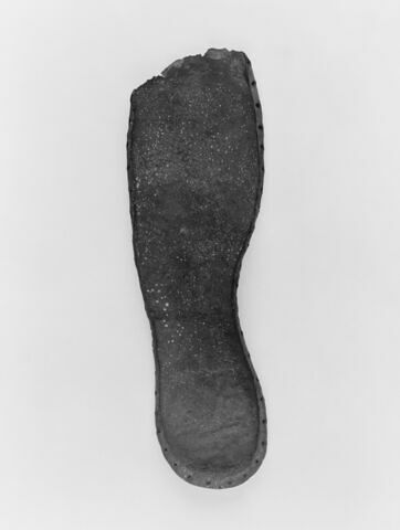 chaussure gauche ; fragment, image 2/2