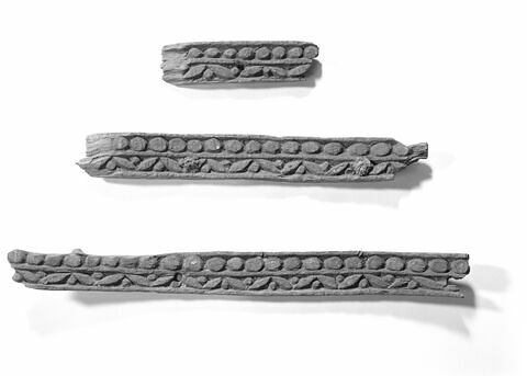 baguette à poser ; frise ; fragment, image 4/4