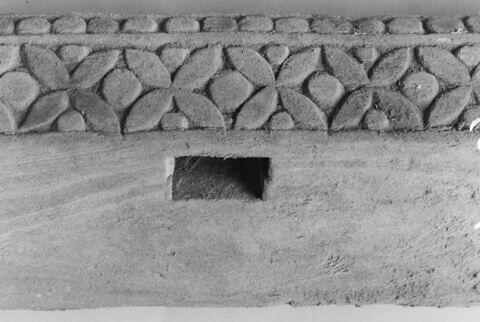 frise  ; linteau  ; poutre, image 3/4