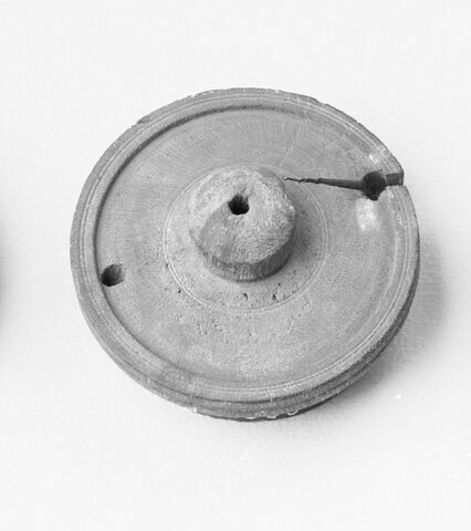 boîte cylindrique ; boîte à fard ; pyxide ; couvercle de boîte, image 2/3