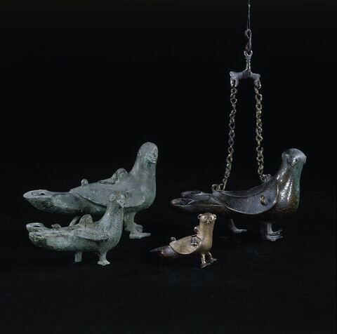 lampe ; lampe à becs multiples ; lampe à 2 becs arrondis ; lampe plastique, image 2/3