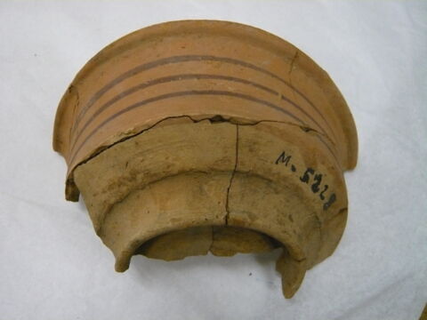 coupe ; plusieurs fragments recollés