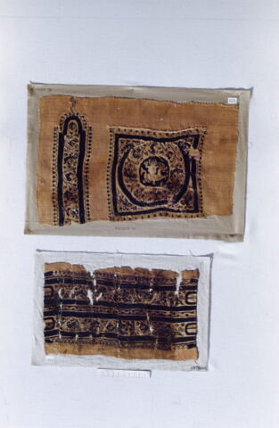 tabula ; bande décorative d'habillement ; fragment, image 3/3