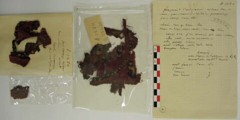 bande décorative d'habillement ; fragments, image 2/2