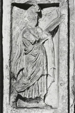pilier ; deux fragments recollés, image 5/7